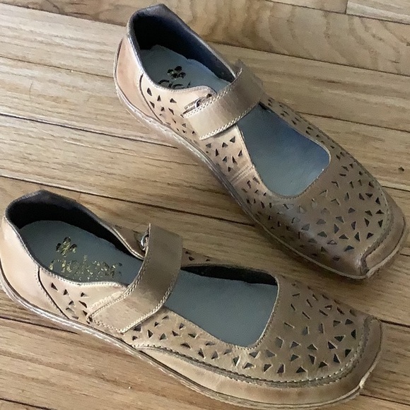 Brand new rieker Antistress size 41 shoes. Really cute! - Picture 2 of 2